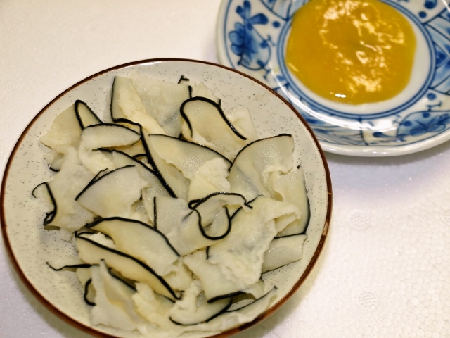 皮おばいけ皿盛からし酢味噌